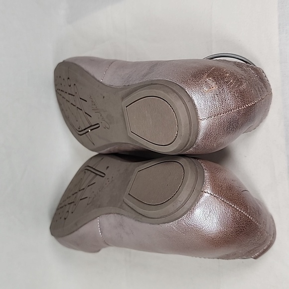 💚 Earthies Women's Essen Silver Elastic Cross Strap - Picture 5 of 9